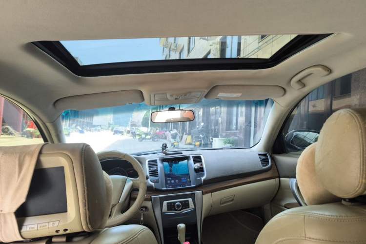 Used Nissan Teana 2011 2.0L XL Comfort Edition Headliner