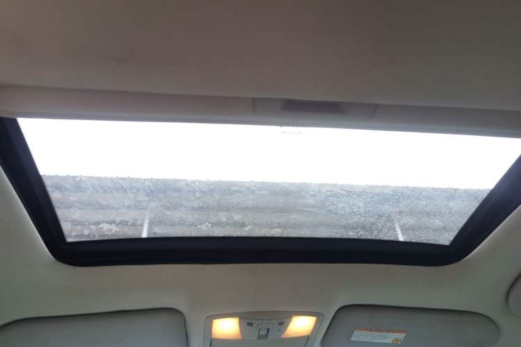 Used Nissan Teana 2011 2.0L XL Comfort Edition Headliner