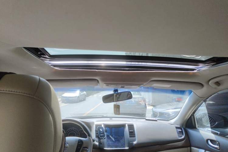 Used Nissan Teana 2011 2.5L XL Advanced Edition Headliner