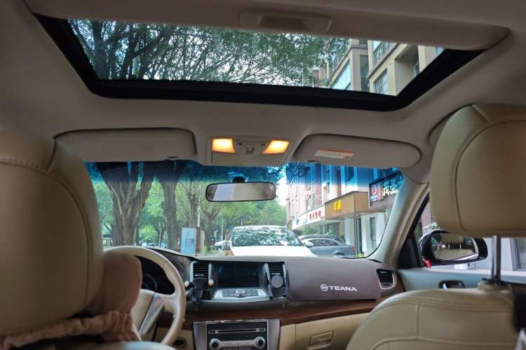 Used Nissan Teana 2011 2.0L XL Comfort Edition Headliner