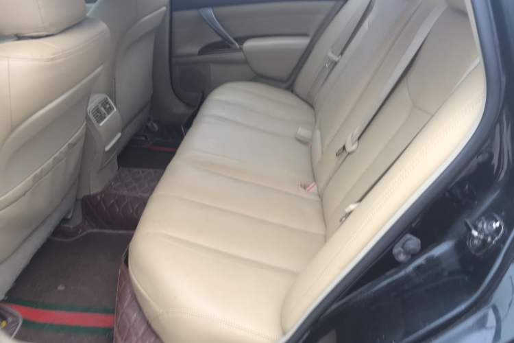 Used Nissan Teana 2011 2.5L XL Advanced Edition Interior 1