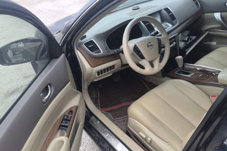 Used Nissan Teana 2011 2.5L XL Advanced Edition Interior 2