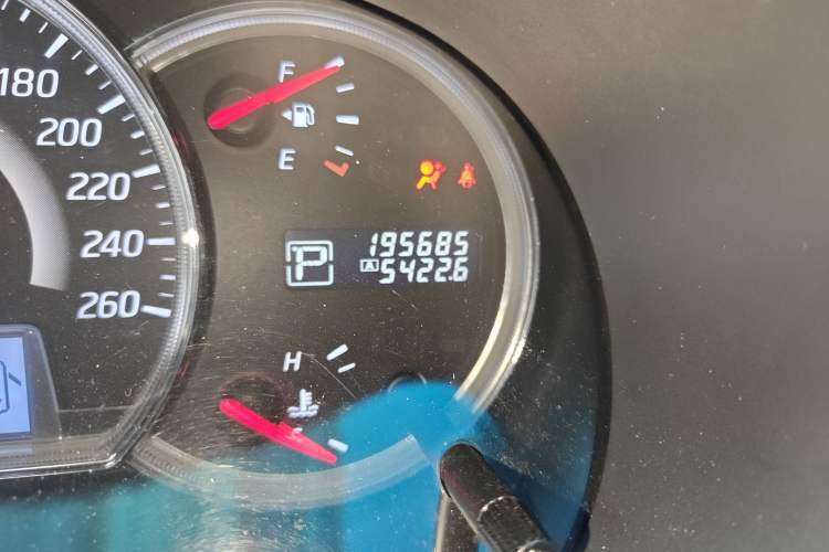 Used Nissan Teana 2011 2.5L XL Advanced Edition Odometer Close Up