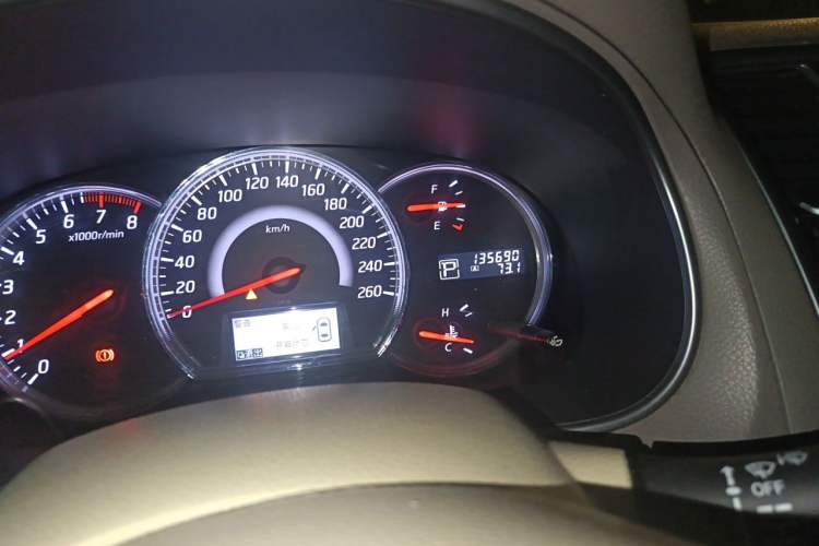 Used Nissan Teana 2011 2.5L XL Advanced Edition Odometer Close Up