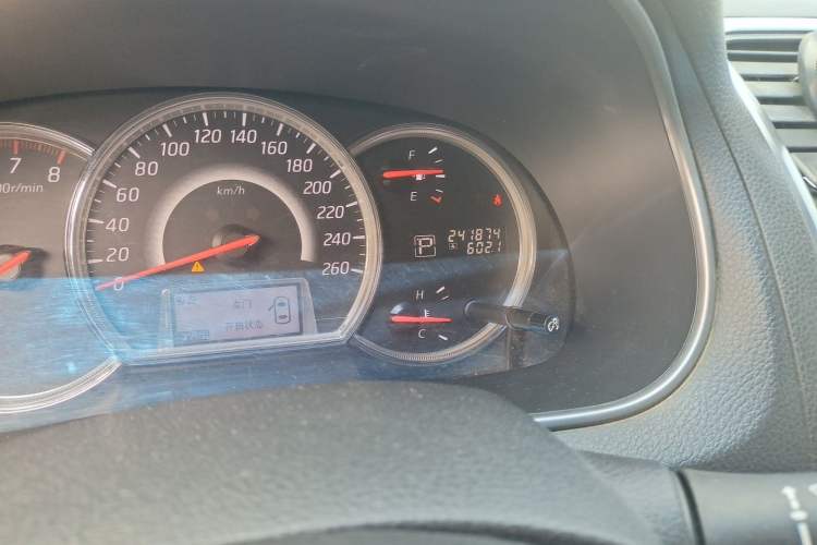 Used Nissan Teana 2011 Duke 2.5L XV VIP Prestige Edition Odometer Close Up