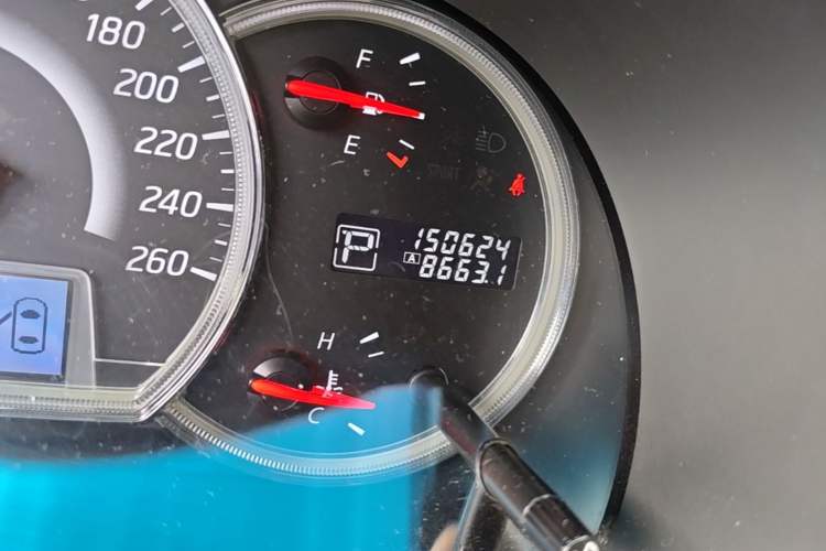 Used Nissan Teana 2011 2.0L XL Comfort Edition Odometer Close Up