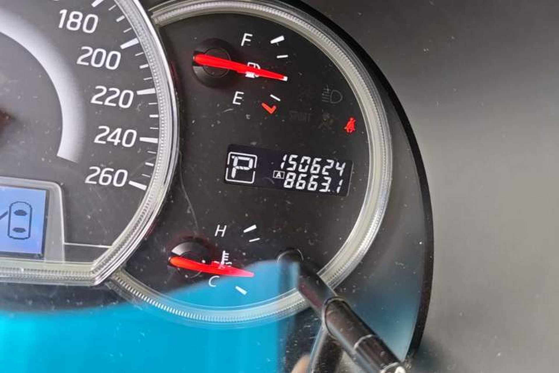 Used Nissan Teana 2011 2.0L XL Comfort Edition Odometer Close Up