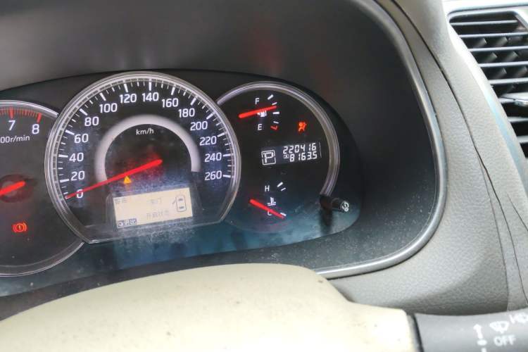 Used Nissan Teana 2011 2.5L XL Advanced Edition Odometer Close Up