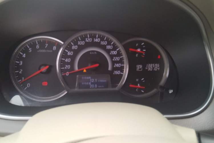Used Nissan Teana 2011 Duke 2.5L XV Luxury Edition Odometer Close Up