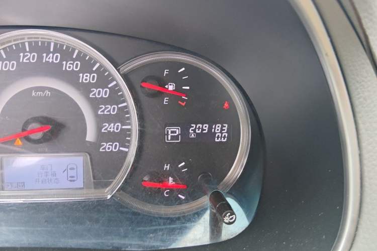 Used Nissan Teana 2011 2.0L XL Comfort Edition Odometer Close Up