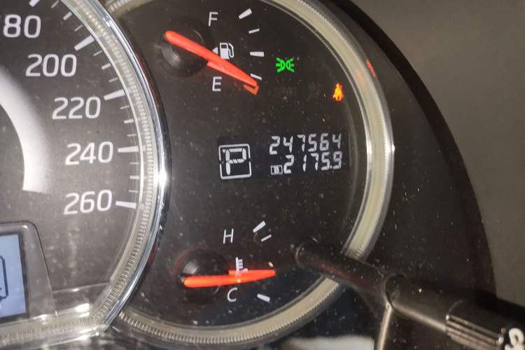 Used Nissan Teana 2011 2.0L XL Comfort Edition Odometer Close Up
