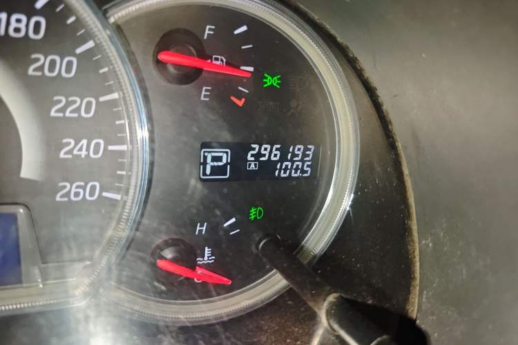 Used Nissan Teana 2011 2.0L XL Comfort Edition Odometer Close Up