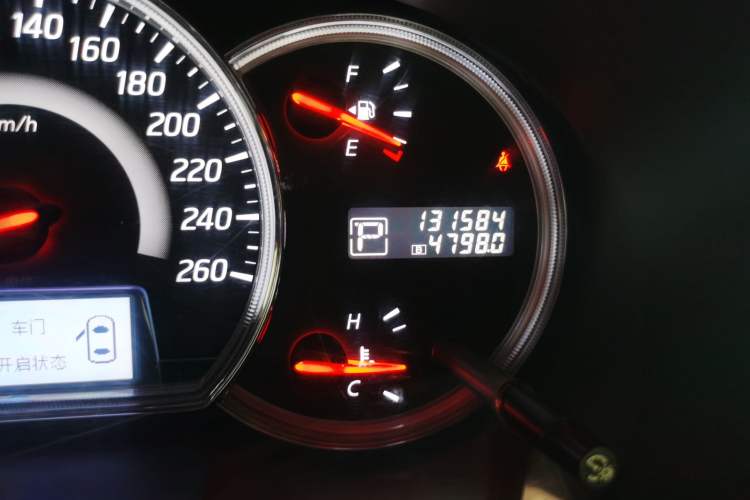 Used Nissan Teana 2011 2.0L XL Comfort Edition Odometer Close Up