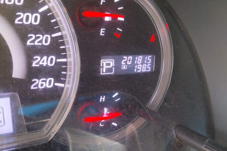 Used Nissan Teana 2011 2.0L XL Comfort Edition Odometer Close Up