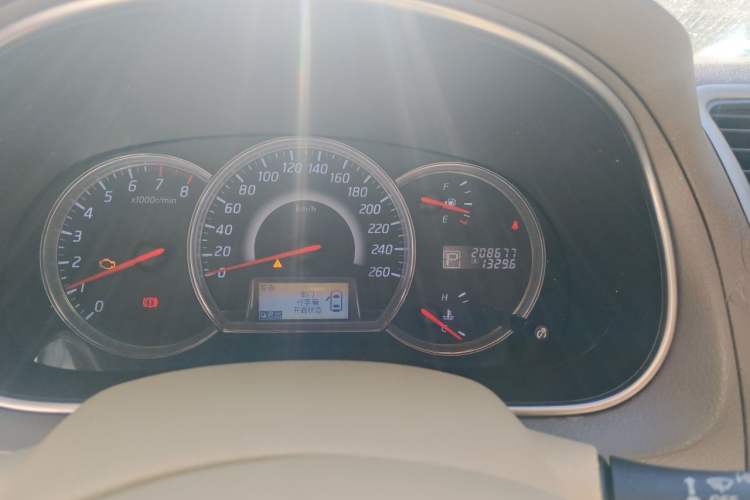 Used Nissan Teana 2011 2.5L XL Advanced Edition Odometer Close Up