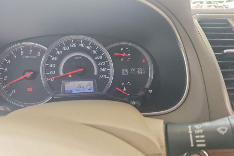 Used Nissan Teana 2011 2.0L XL Comfort Edition Odometer Close Up