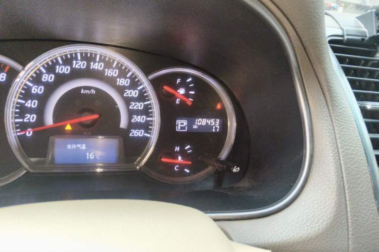 Used Nissan Teana 2011 2.0L XL Comfort Edition Odometer Close Up