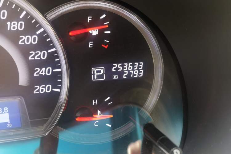 Used Nissan Teana 2011 2.0L XL-NAVI Smart Edition Odometer Close Up