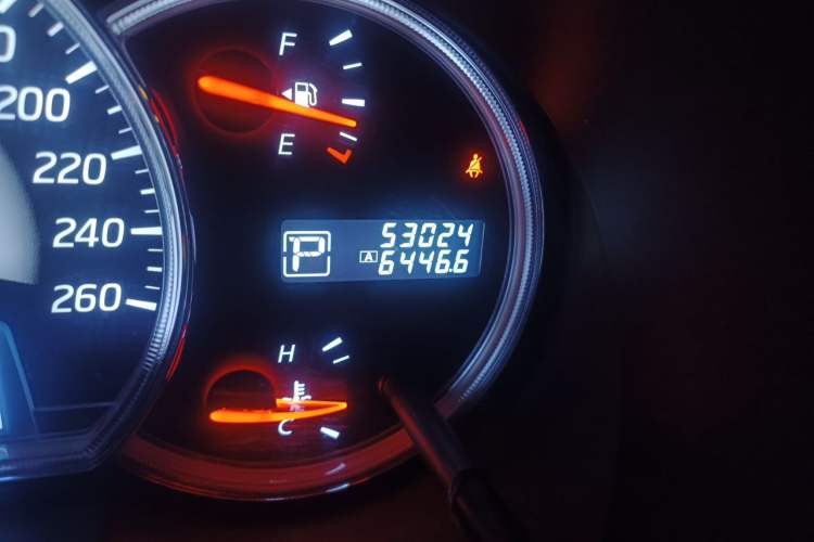 Used Nissan Teana 2011 2.5L XL Advanced Edition Odometer Close Up