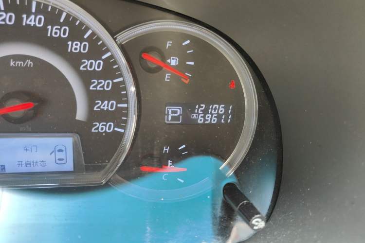 Used Nissan Teana 2011 2.0L XL Comfort Edition Odometer Close Up