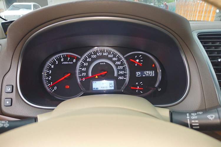 Used Nissan Teana 2011 Duke 2.5L XV VIP Prestige Edition Odometer Close Up