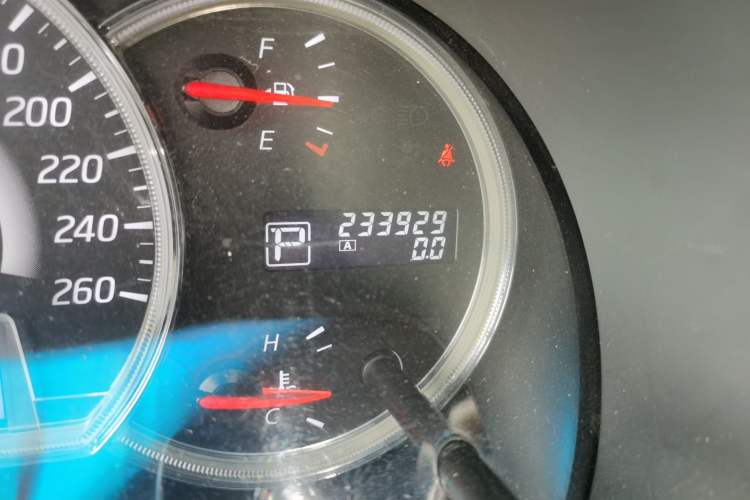 Used Nissan Teana 2011 2.5L XL Advanced Edition Odometer Close Up