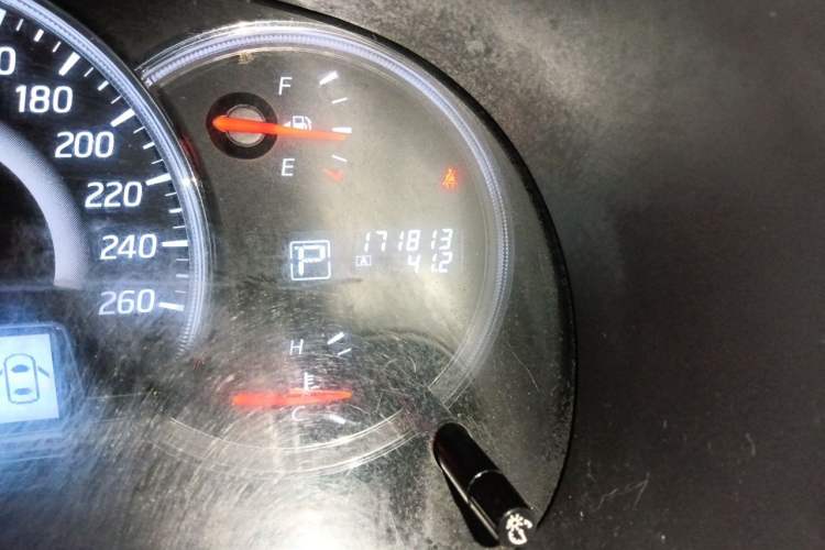Used Nissan Teana 2011 2.5L XL Glory Edition Odometer Close Up