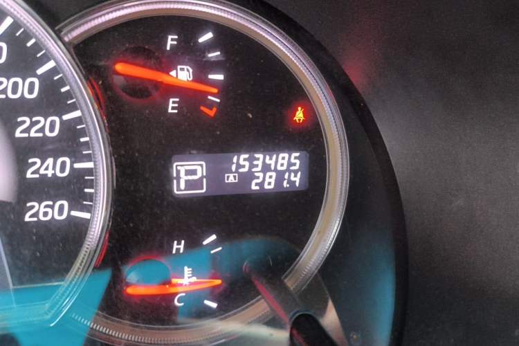 Used Nissan Teana 2011 2.0L XL Comfort Edition Odometer Close Up