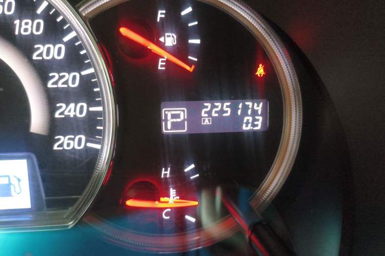 Used Nissan Teana 2011 2.5L XL Advanced Edition Odometer Close Up