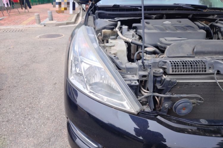 Used Nissan Teana 2011 2.0L XL Comfort Edition Right Front Headlight