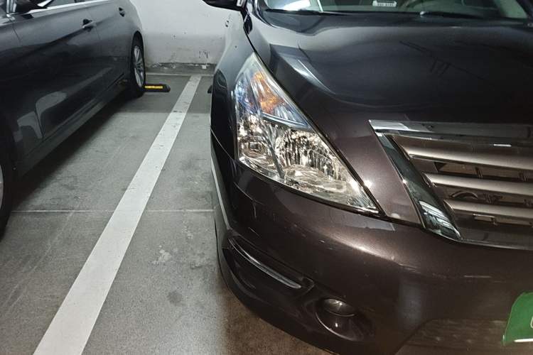 Used Nissan Teana 2011 2.0L XL Comfort Edition Right Front Headlight