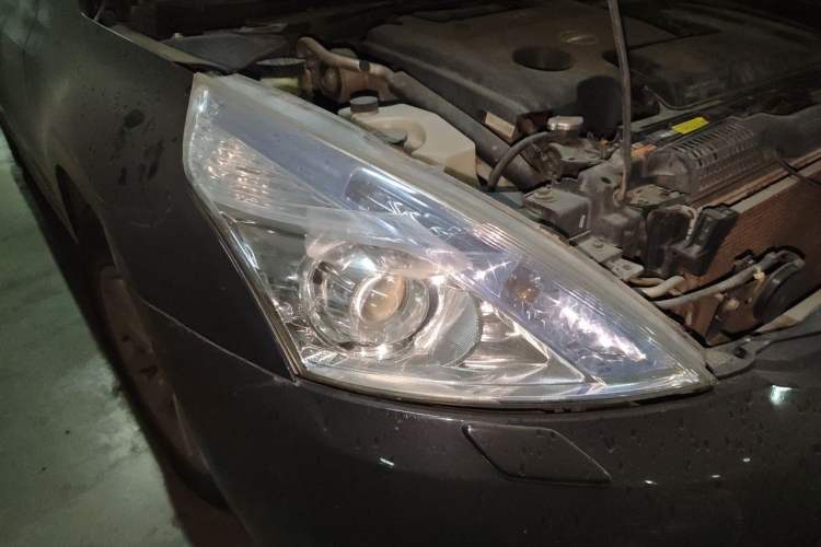Used Nissan Teana 2011 2.5L XL Advanced Edition Right Front Headlight