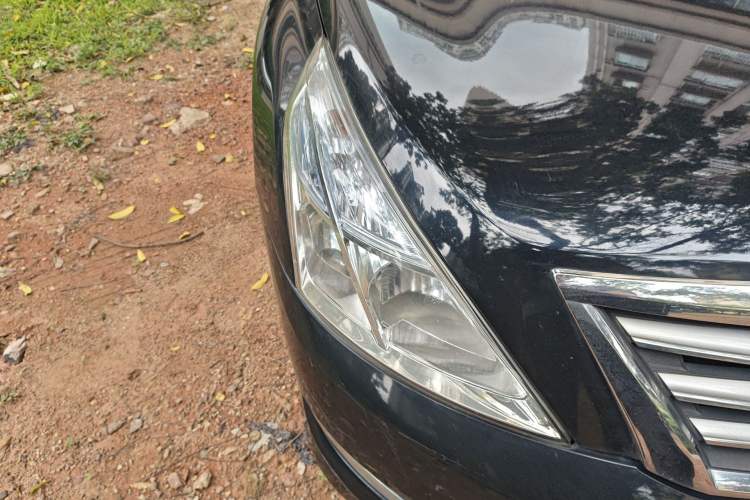 Used Nissan Teana 2011 2.0L XL Comfort Edition Right Front Headlight
