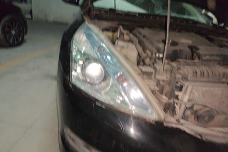 Used Nissan Teana 2011 2.5L XL Advanced Edition Right Front Headlight
