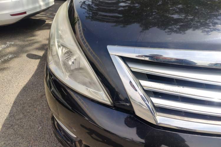 Used Nissan Teana 2011 2.0L XL Comfort Edition Right Front Headlight