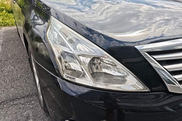 Used Nissan Teana 2011 2.0L XL Comfort Edition Right Front Headlight