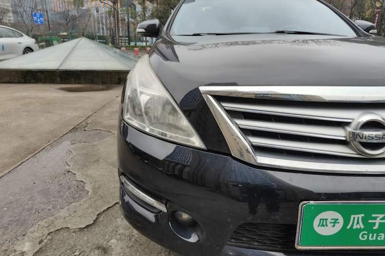 Used Nissan Teana 2011 2.0L XL Comfort Edition Right Front Headlight