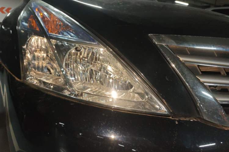 Used Nissan Teana 2011 2.0L XL Comfort Edition Right Front Headlight