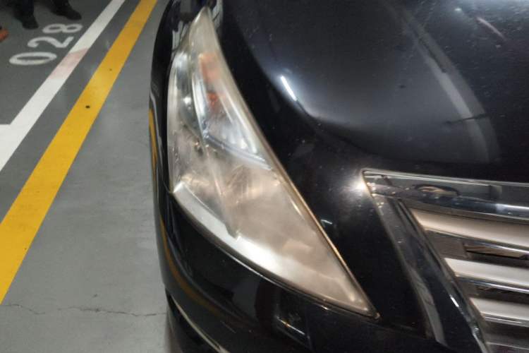 Used Nissan Teana 2011 2.0L XL Comfort Edition Right Front Headlight