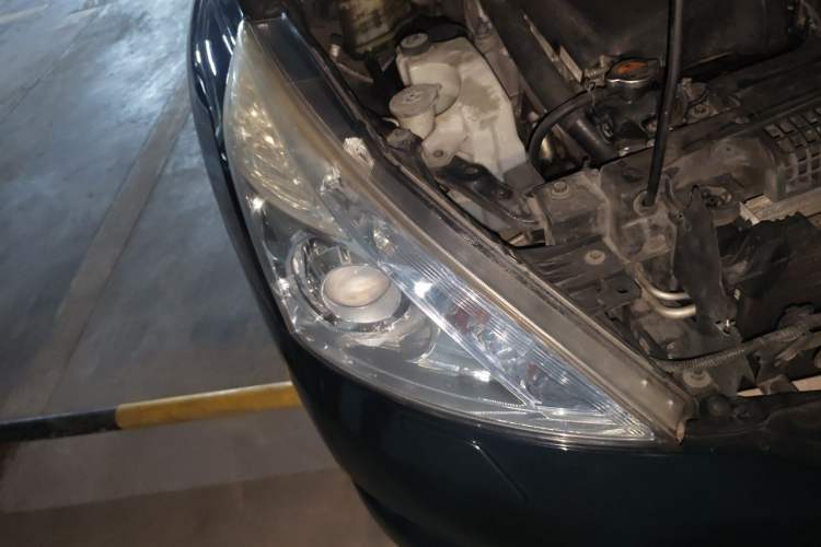 Used Nissan Teana 2011 2.5L XL Advanced Edition Right Front Headlight