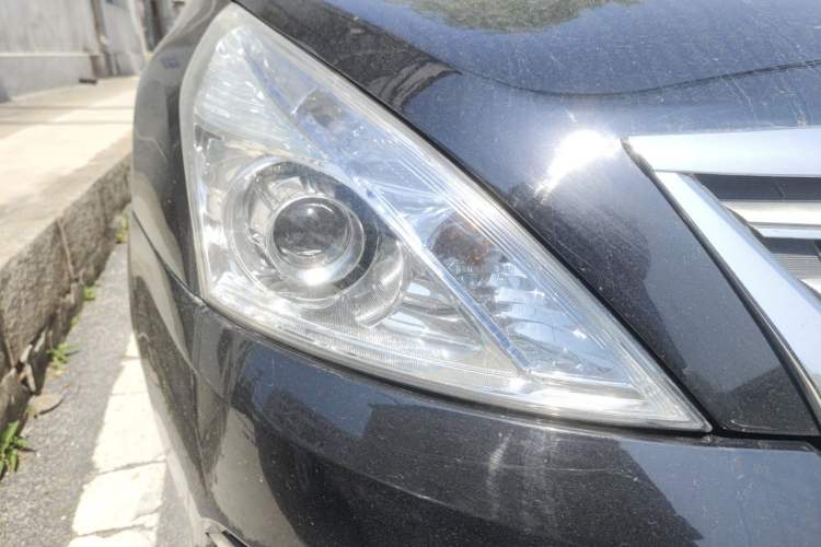 Used Nissan Teana 2011 2.5L XL Advanced Edition Right Front Headlight