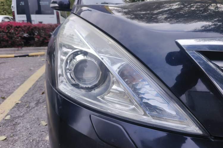 Used Nissan Teana 2011 2.5L XL Advanced Edition Right Front Headlight