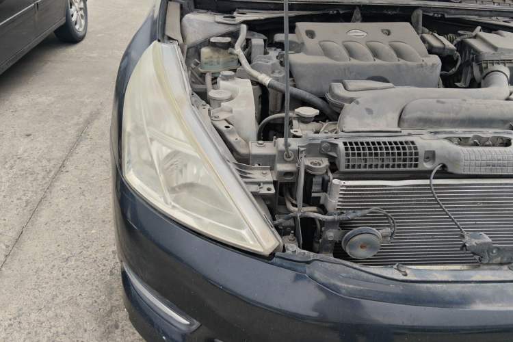 Used Nissan Teana 2011 2.0L XL Comfort Edition Right Front Headlight