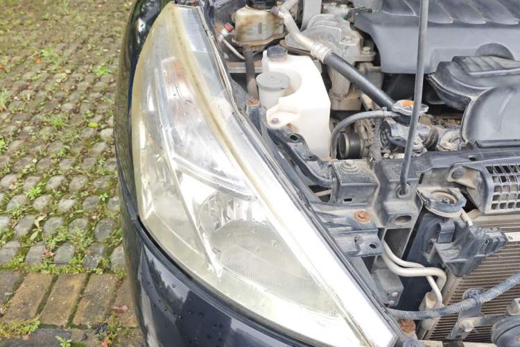 Used Nissan Teana 2011 2.0L XL Comfort Edition Right Front Headlight