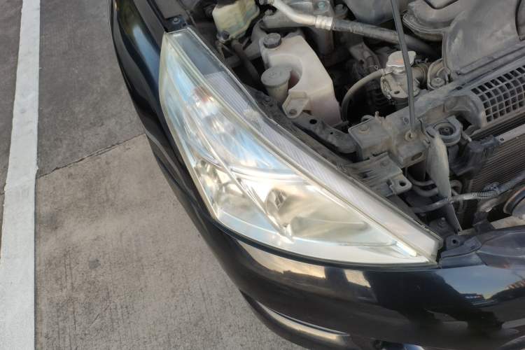 Used Nissan Teana 2011 2.0L XL Comfort Edition Right Front Headlight