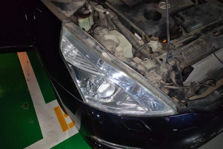Used Nissan Teana 2011 2.5L XL Glory Edition Right Front Headlight