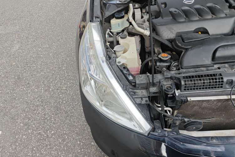 Used Nissan Teana 2011 2.0L XL Comfort Edition Right Front Headlight