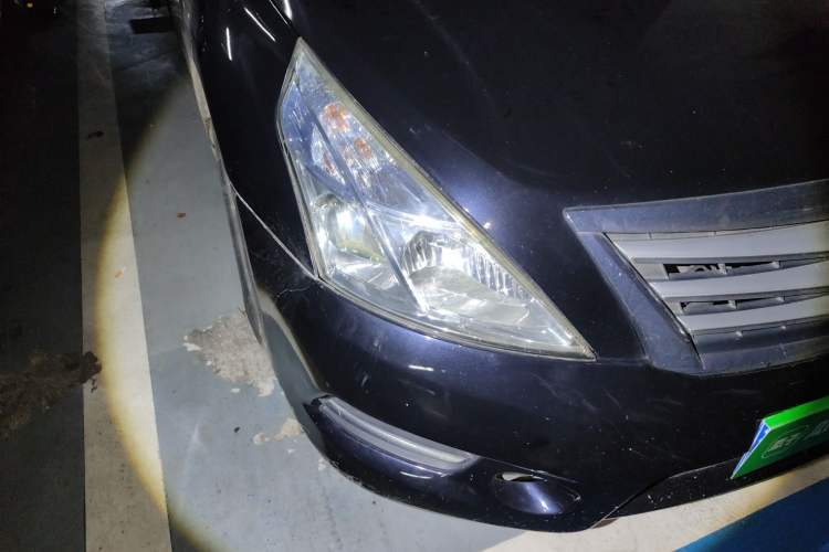 Used Nissan Teana 2011 2.0L XL Comfort Edition Right Front Headlight