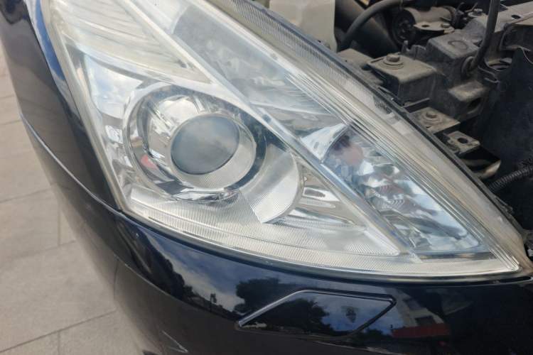 Used Nissan Teana 2011 2.5L XL Advanced Edition Right Front Headlight