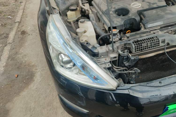 Used Nissan Teana 2011 2.5L XL Advanced Edition Right Front Headlight